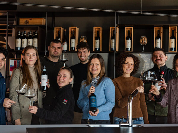 MAURO MOLINO producteur de vin italien dans la région Piémont MAURO MOLINO producteur de vin italien dans la région Piémont